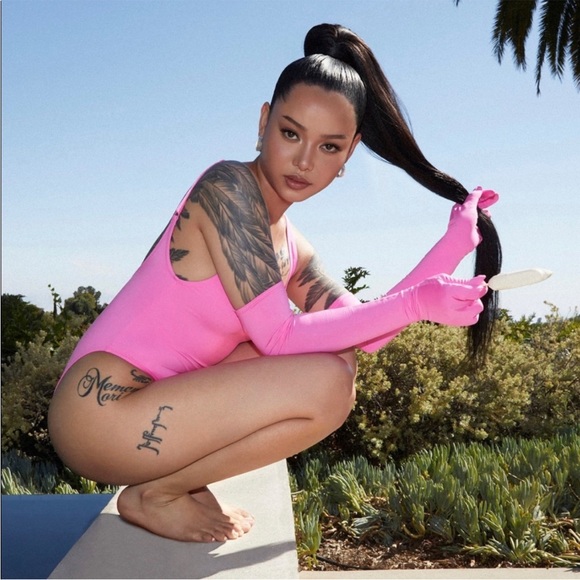 🔥NWT SKIMS Scoop Neck Swimsuit One Piece - Picture 8 of 10